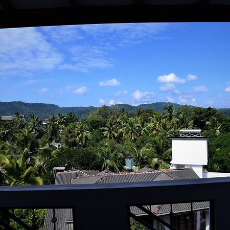 Saru Holiday Apartment - Upto 6 Guests Kandy Luaran gambar