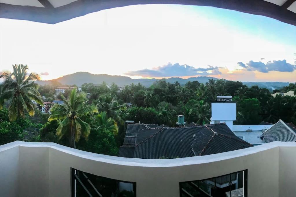 Saru Holiday Apartment - Upto 6 Guests Kandy Luaran gambar