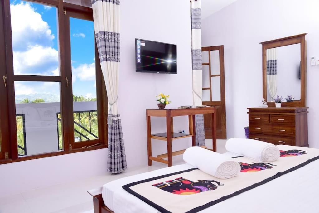Saru Holiday Apartment - Upto 6 Guests Kandy Luaran gambar