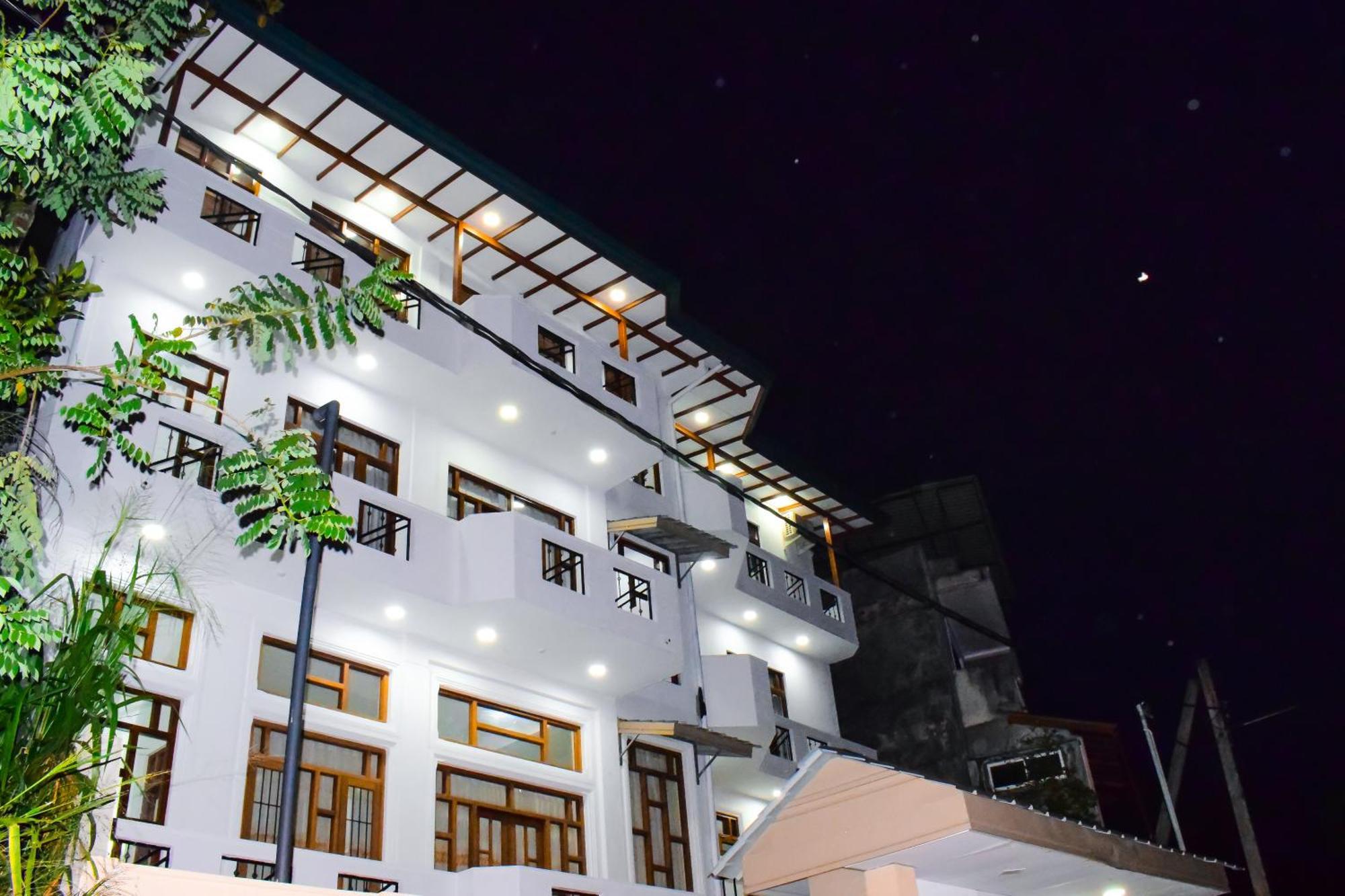 Saru Holiday Apartment - Upto 6 Guests Kandy Luaran gambar