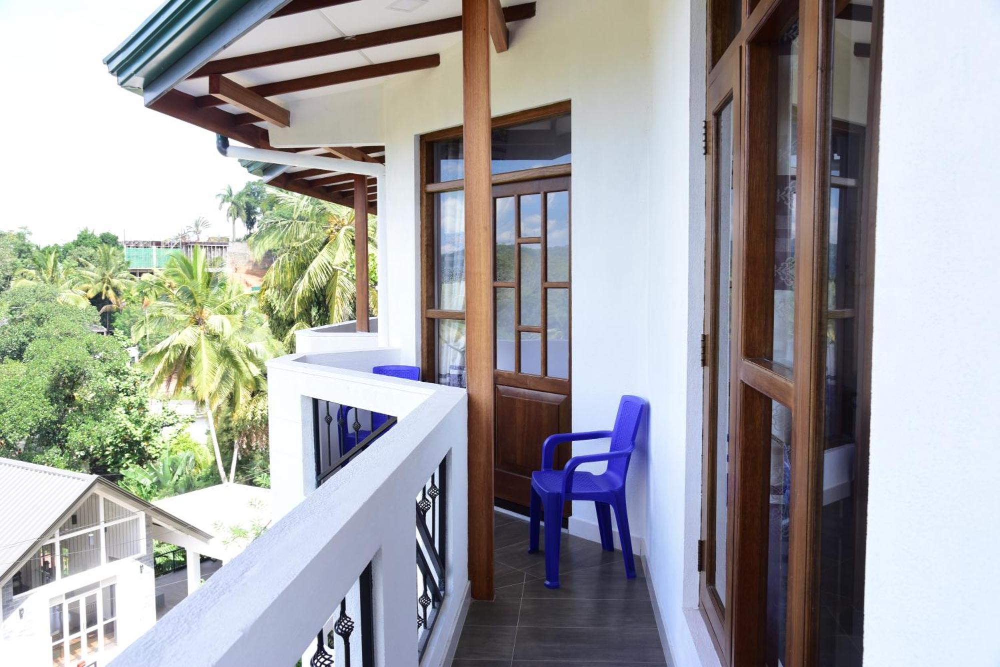 Saru Holiday Apartment - Upto 6 Guests Kandy Luaran gambar