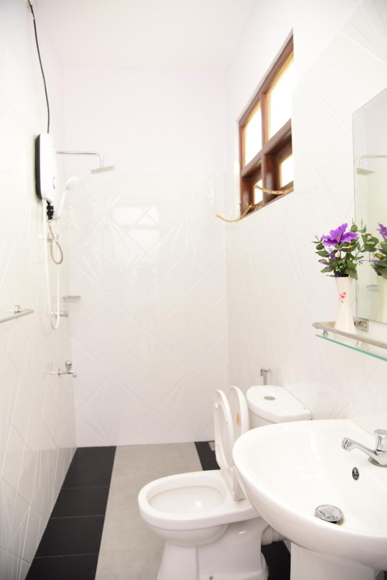 Saru Holiday Apartment - Upto 6 Guests Kandy Luaran gambar