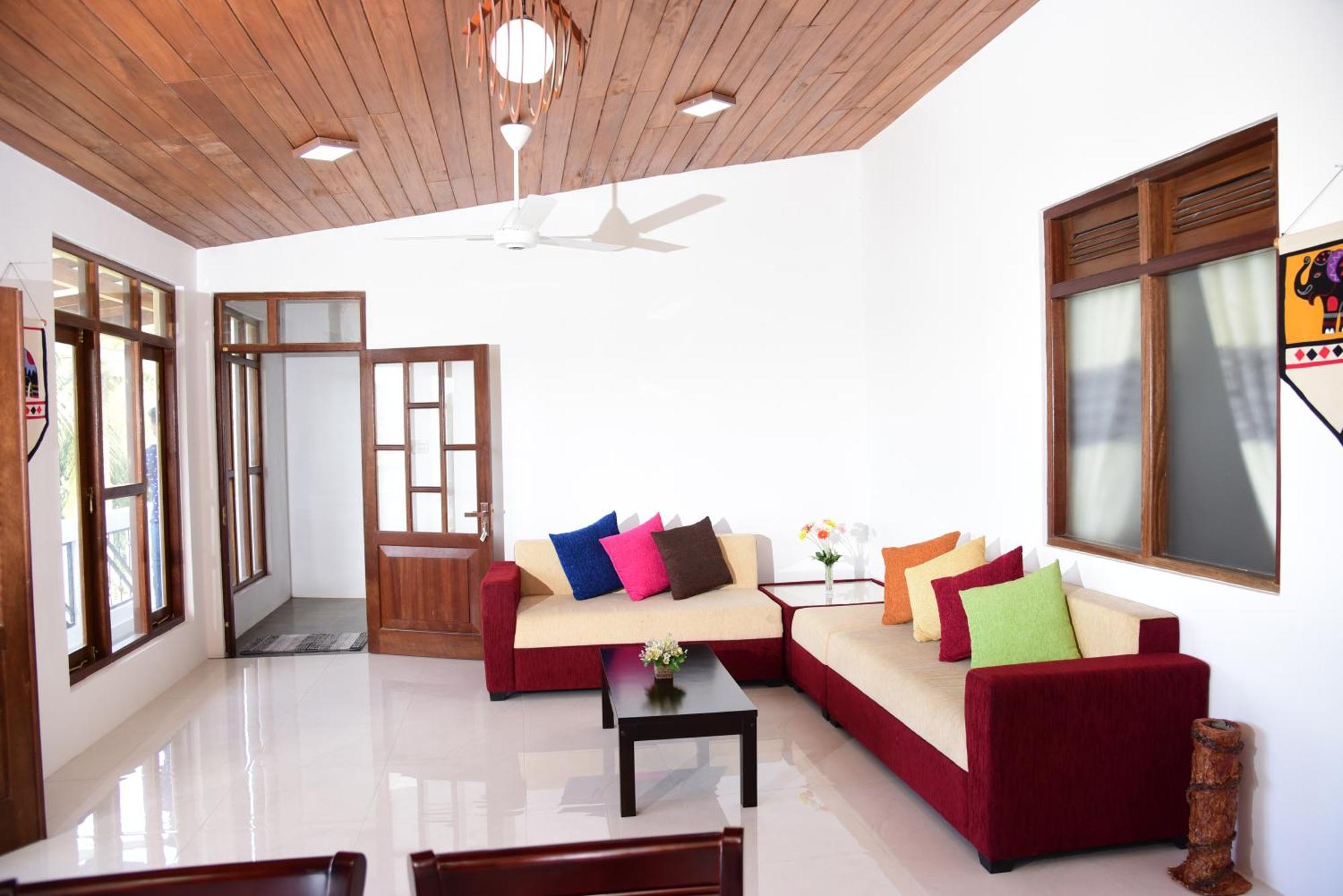 Saru Holiday Apartment - Upto 6 Guests Kandy Luaran gambar